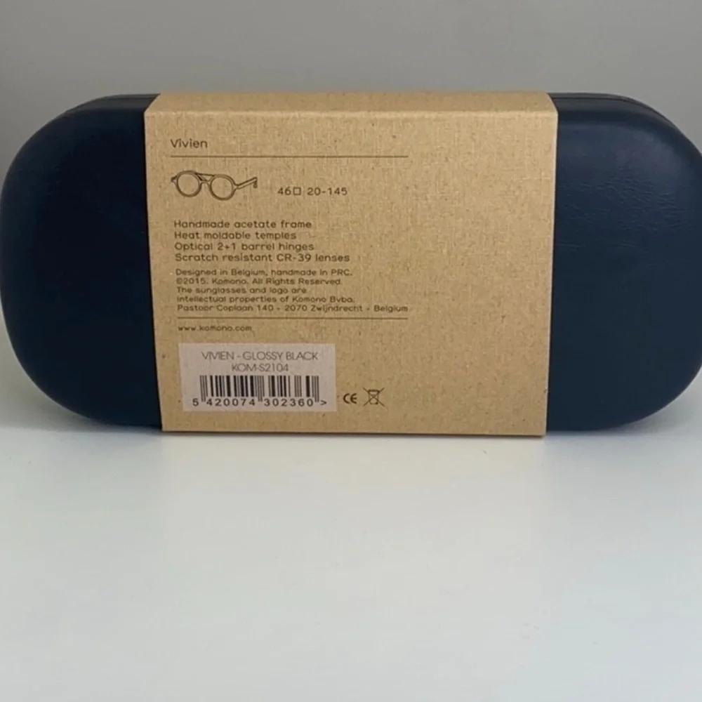 Komono Sunglasses NEW The Vivien Black Round w silver